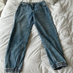 American eagle jean joggers